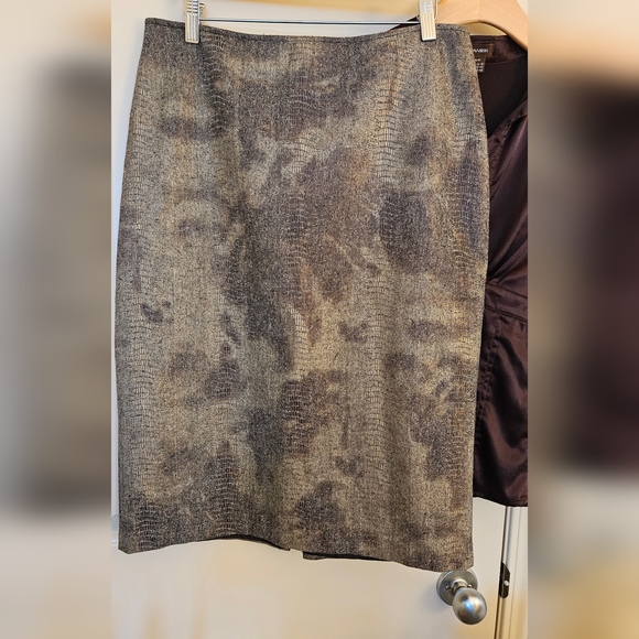 Danier print skirt - Picture 1 of 4
